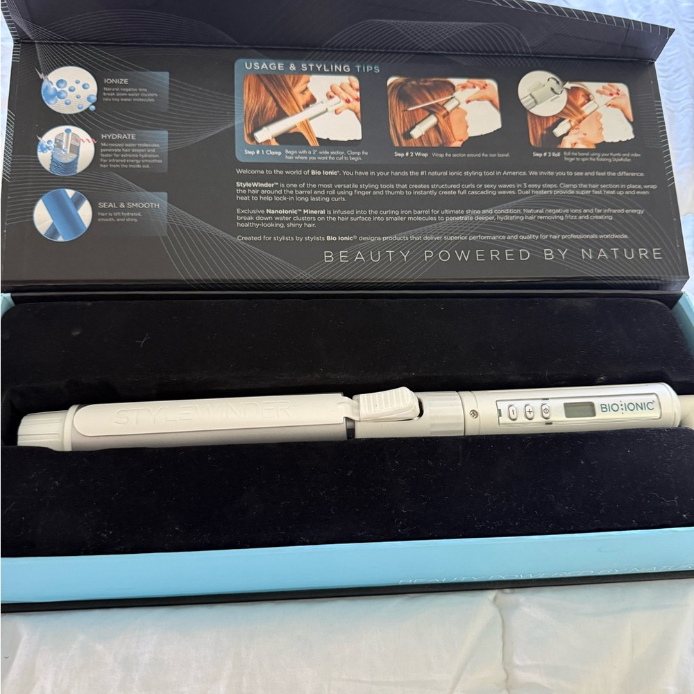 Bio Ionic StyleWinder Pro Rotating Styling Iron 1.25" - White - Picture 4 of 4